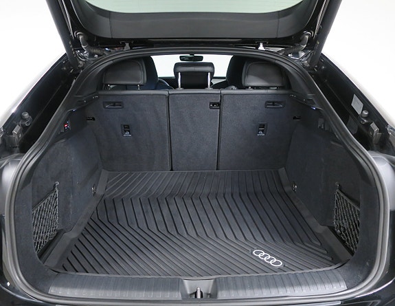 Audi Q6 e-tron 7 of 27
