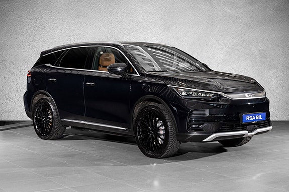 BYD Tang 2 of 5