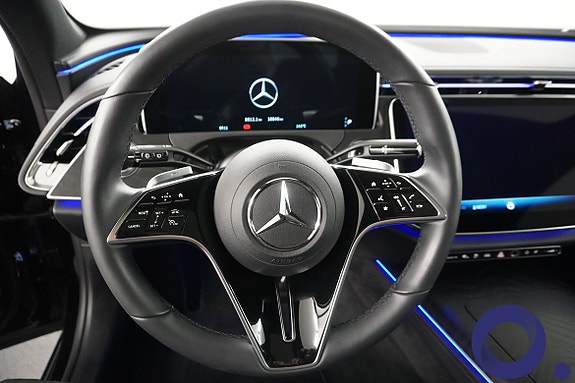 Mercedes-Benz E300 de 24 of 30