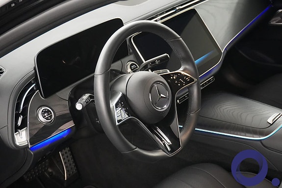 Mercedes-Benz E300 de 13 of 30