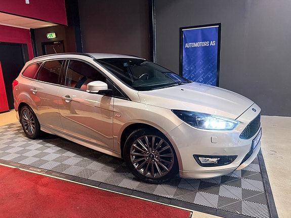 Ford Focus 2 of 5