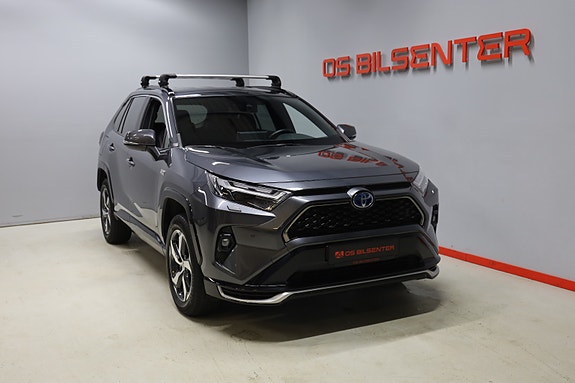 Toyota RAV4 2 of 12