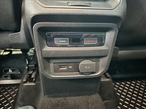 Volkswagen Tiguan 30 of 30