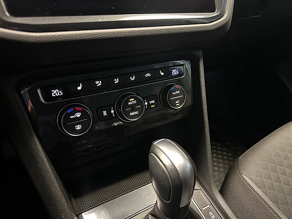 Volkswagen Tiguan 25 of 30