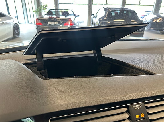 Volkswagen Tiguan 19 of 30