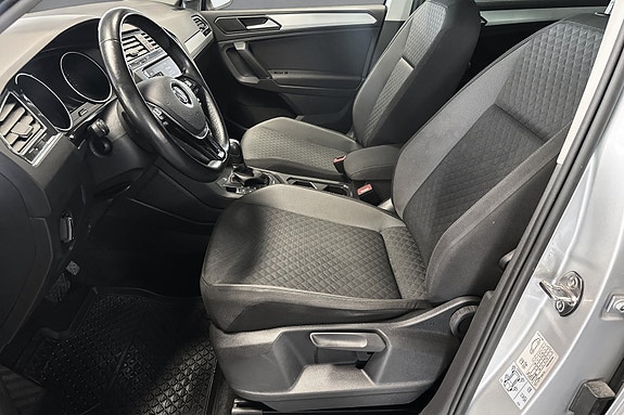 Volkswagen Tiguan 11 of 30
