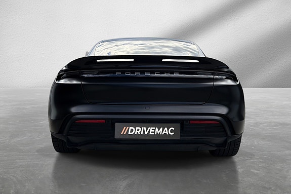 Porsche Taycan 5 of 5