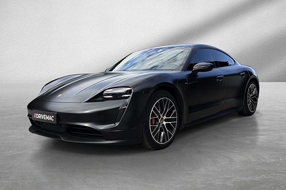 Porsche Taycan 3 of 5