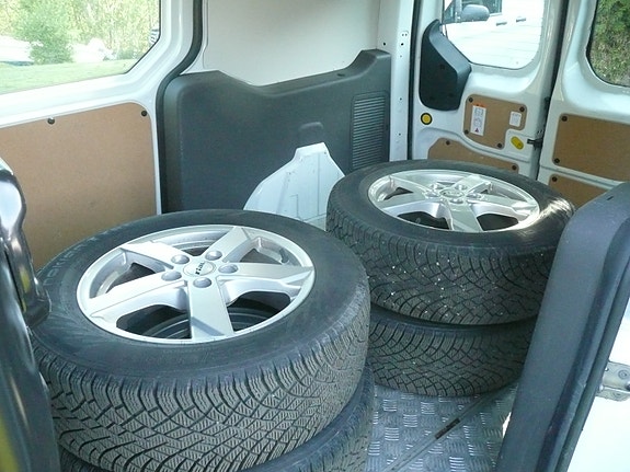 Ford Transit Connect 26 of 29