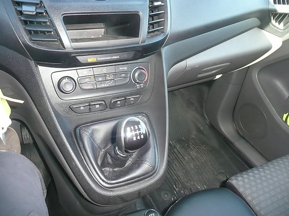Ford Transit Connect 20 of 29