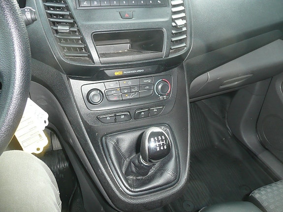 Ford Transit Connect 14 of 29