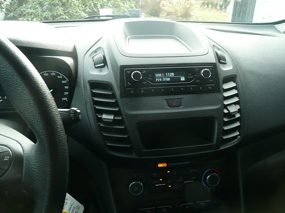 Ford Transit Connect 13 of 29
