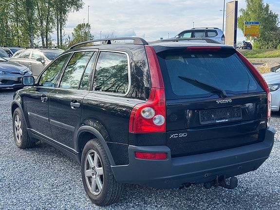 Volvo XC90 3 of 5