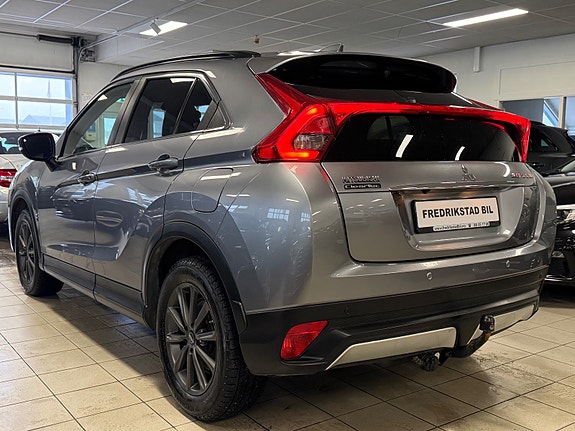 Mitsubishi Eclipse Cross 2 of 5