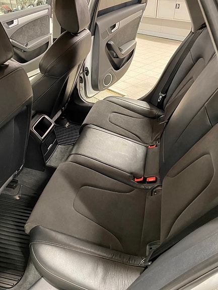 Audi A4 13 of 30