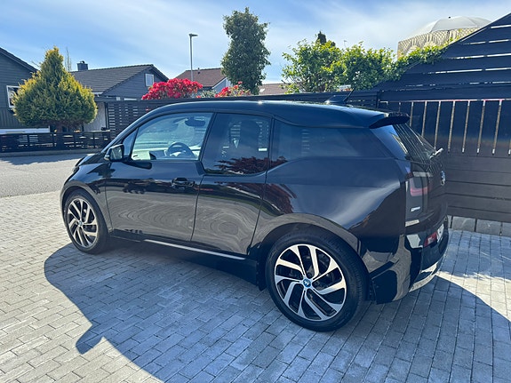 BMW i3 3 of 5
