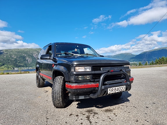 Chevrolet Tahoe 3 of 5