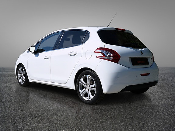 Peugeot 208 6 of 30