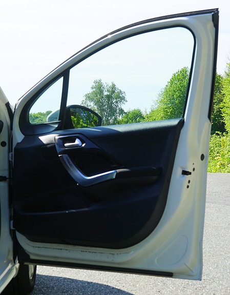 Peugeot 208 30 of 30
