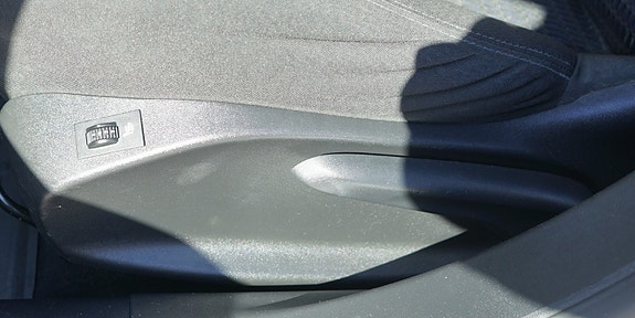 Peugeot 208 26 of 30