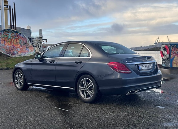 Mercedes-Benz C350 e 3 of 30