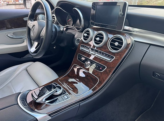 Mercedes-Benz C350 e 29 of 30