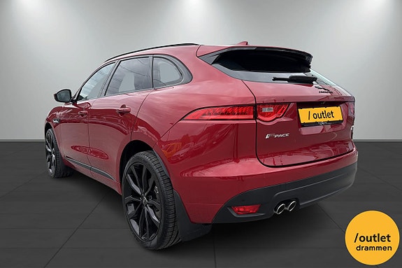 Jaguar F-PACE 3 of 5