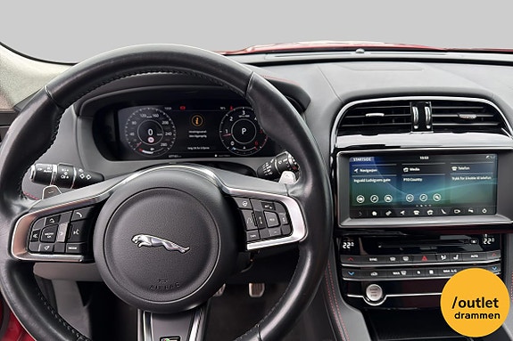 Jaguar F-PACE 13 of 20