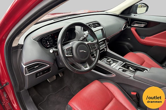Jaguar F-PACE 12 of 20