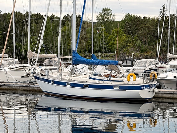 Hallberg-Rassy 352 – tidløs kvalitetsseiler med omfattende oppgraderinger 4 of 5