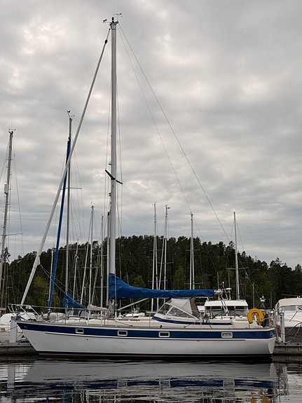 Hallberg-Rassy 352 – tidløs kvalitetsseiler med omfattende oppgraderinger 2 of 5