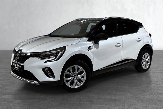 Sporty hvit SUv, dristoffgjerrig og godt utstyrt.