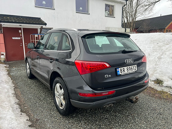 Audi Q5 2 of 13