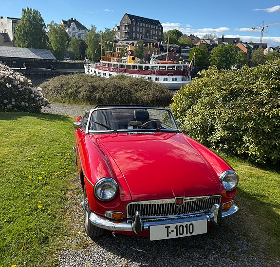 MG MGB 8 of 30