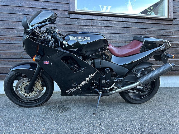 Triumph Daytona 900