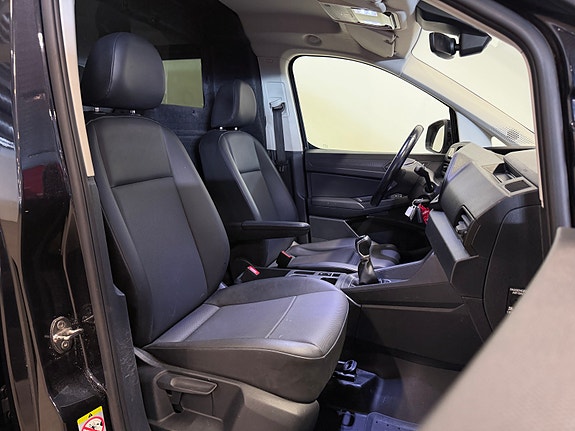 Volkswagen Caddy Maxi 11 of 30
