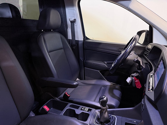Volkswagen Caddy Maxi 12 of 30
