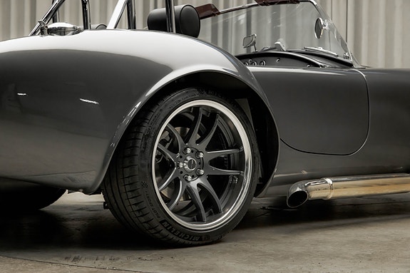 AC Cobra 28 of 30