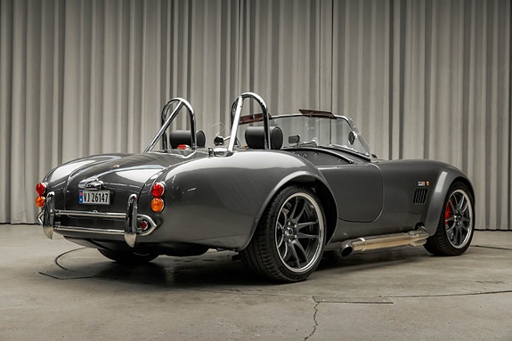 AC Cobra 27 of 30