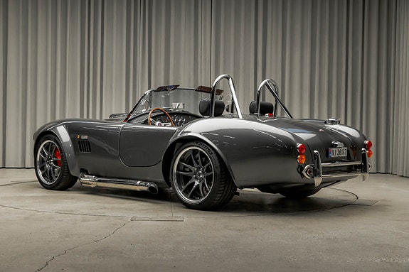 AC Cobra 21 of 30