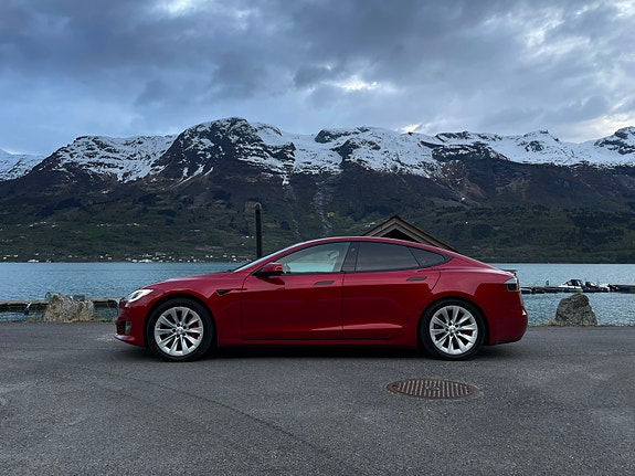 Tesla Model S 9 of 30