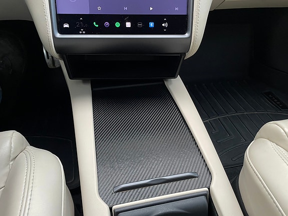Tesla Model S 22 of 30