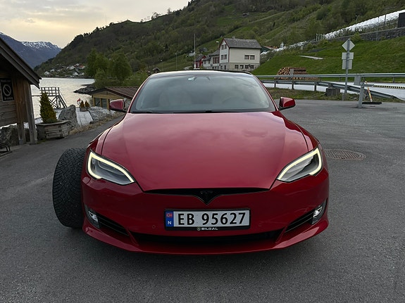 Tesla Model S 3 of 30
