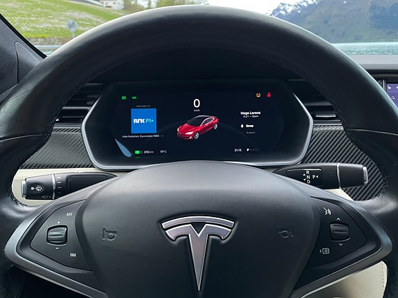 Tesla Model S 19 of 30