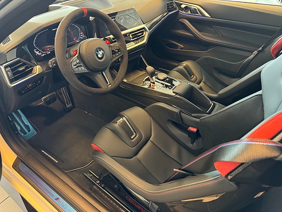 BMW M4 7 of 30