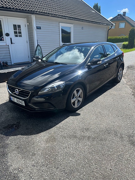 Volvo V40 11 of 22