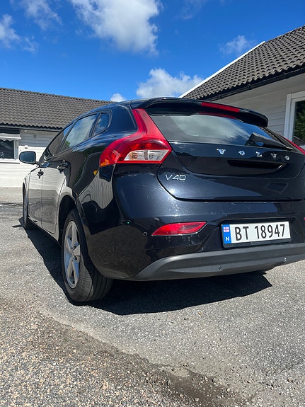 Volvo V40 5 of 22