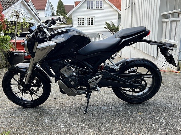 Honda CB 125 R 6 of 7
