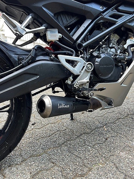 Honda CB 125 R 5 of 7
