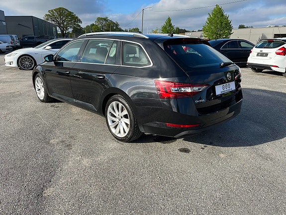 Skoda Superb 4 of 5